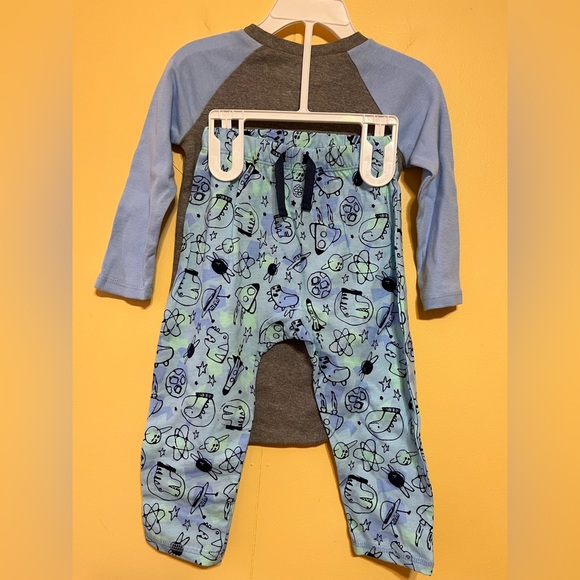 Okie Dokie 18month set - Welcome Tiny Human - Picture 4 of 4